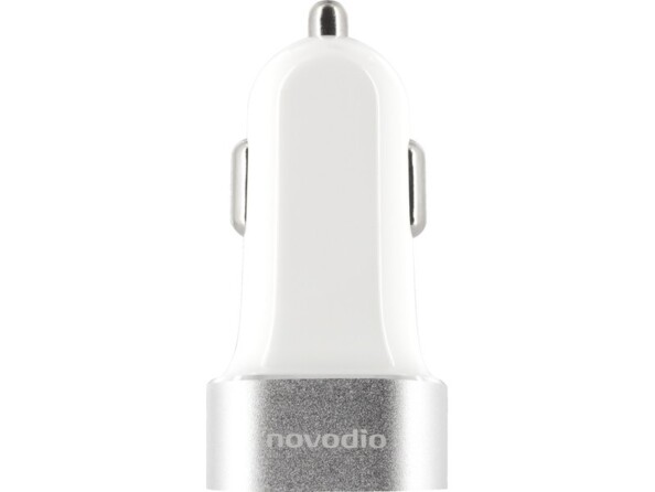 Chargeur allume-cigare double USB Dual Car Fast Charger coloris argent de la marque Novodio