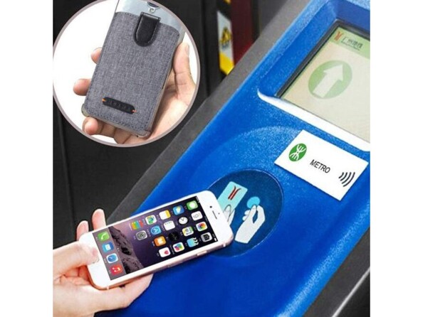 Validation sans contact d'un ticket de métro sur une borne via un iphone équipé d'un étui rfid