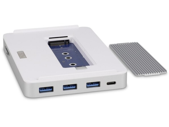 Vue du dessous du hub 2 en 1 DuoDock LMP avec compartiment pour disque dur SSD NVMe PCIe M.2 2230/2242/2260/2280 et vue de biais côté droit avec 3 ports USB-A et 1 port USB-C