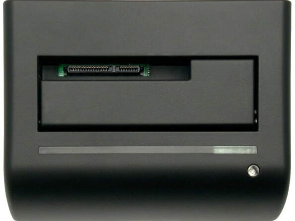 Vue du dessus de la station d'accueil compacte Storeva coloris noir avec interface SATA et support amovible pour disque dur 2,5" ou 3,5"