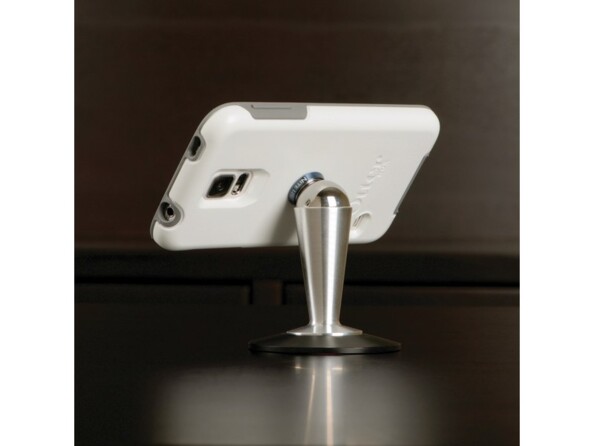 Smartphone Android orienté format paysage fixé au support magnétique avec aimant en néodyme