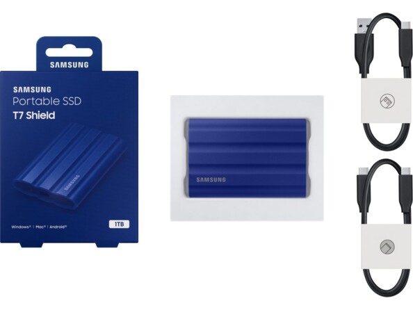 SSD Samsung T7 Shield dans son emballage avec câble USB-C vers USB-C, câble USB-C vers USB-A et mode d’emploi en français