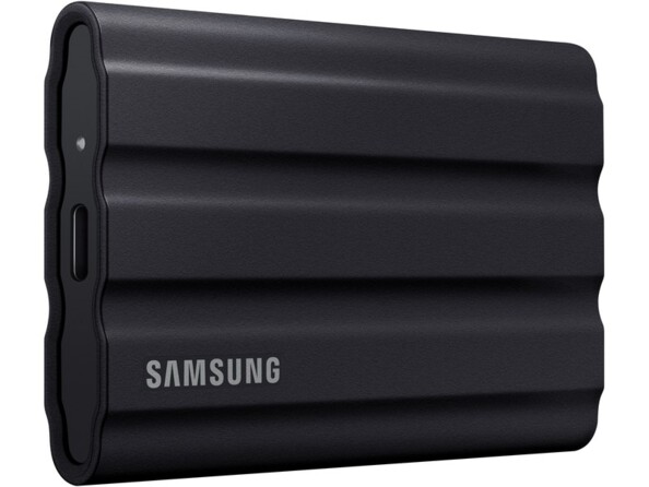 Vue de biais côté gauche du SSD Samsung avec voyant de fonctionnement et port USB-C
