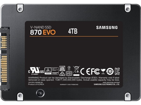 Arrière du SSD 870 EVO 4 TB SAMSUNG avec connecteur SATA, logos de traitement des déchets et spécifications techniques