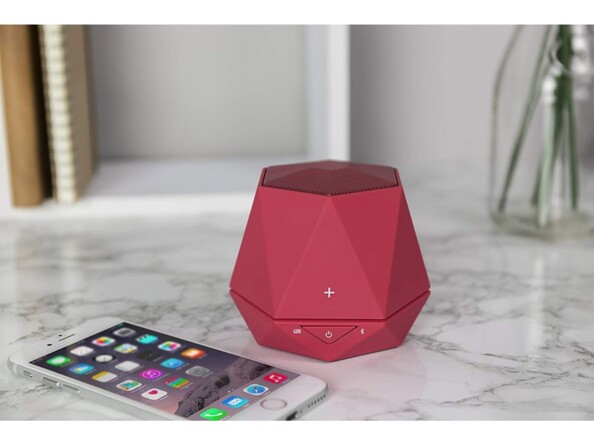 Enceinte bluetooth au design compact et léger : Facile à transporter et à ranger