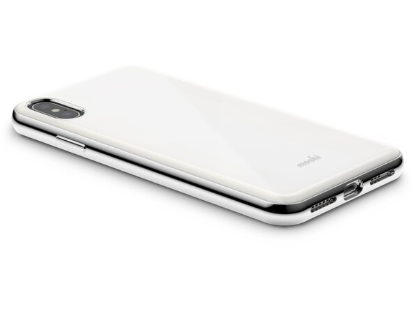 iPhone XS Max avec coque de protection à bords relevés coloris blanc perle brillant avec ouvertures pour appareil photo, port de chargement et haut-parleurs