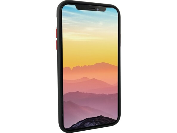 iPhone 11 avec écran allumé et coque de protection rigide noire avec boutons rouges