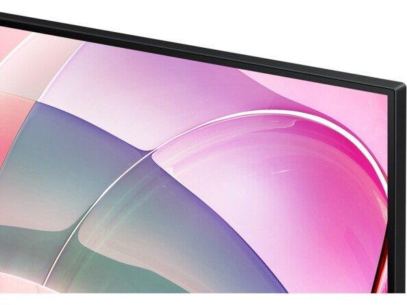 Zoom sur un coin de l'écran plat Samsung Viewfinity S7 allumé avec bords noirs fins