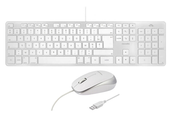 Mise en situation de la souris optique Novodio sur un tapis de souris XXL à côté d'un clavier filaire