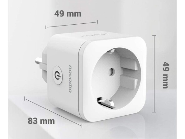 Prise intelligente type E avec bouton Marche/Arrêt et dimensions annotées