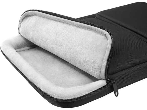 Vue de l'intérieur en rembourrage doux coloris gris clair de la malette de protection en textile Tomtoc Defender A42 pour Pc portable jusqu'à 16"