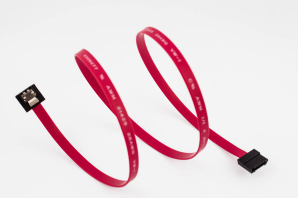 Câble SATA vers SATA 30 cm de la marque MacWay