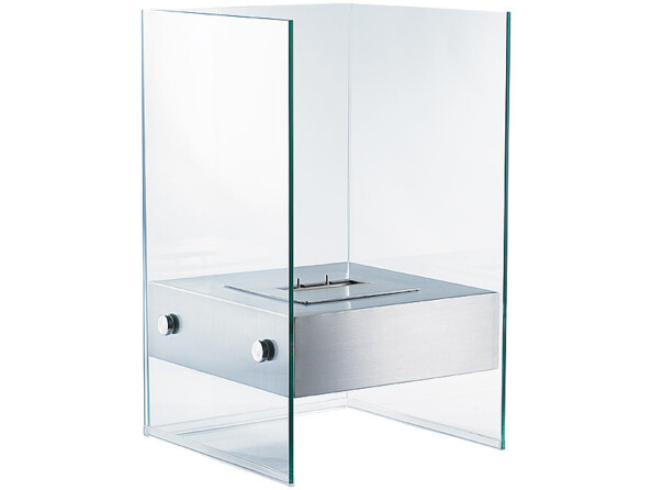 Cheminée décorative au bioéthanol avec cube en verre transparent.