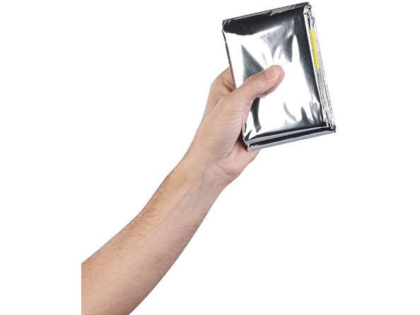 2 sacs de couchage de survie