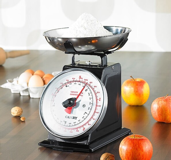 Balance de cuisine analogique rétro