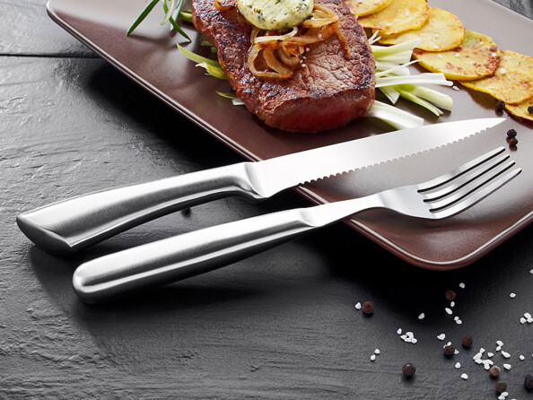 12 Couverts à steak