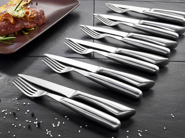 12 Couverts à steak