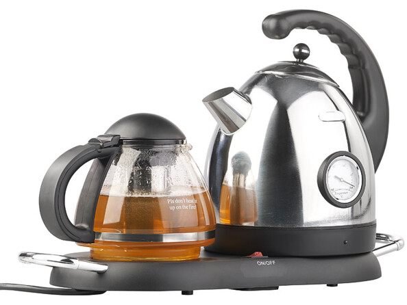 Bouilloire avec théière pour une bonne température d'infusion, et bonne température de dégustation