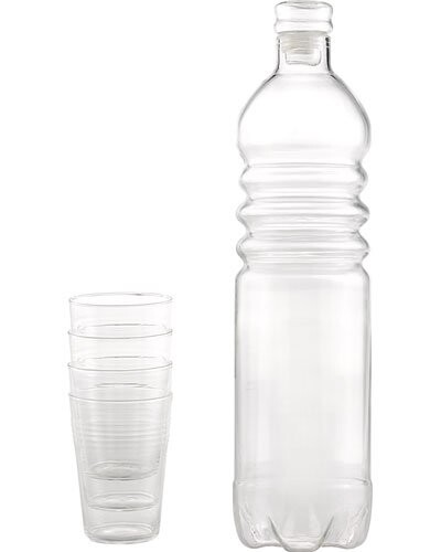 Bouteille en verre hermétique avec 4 verres
