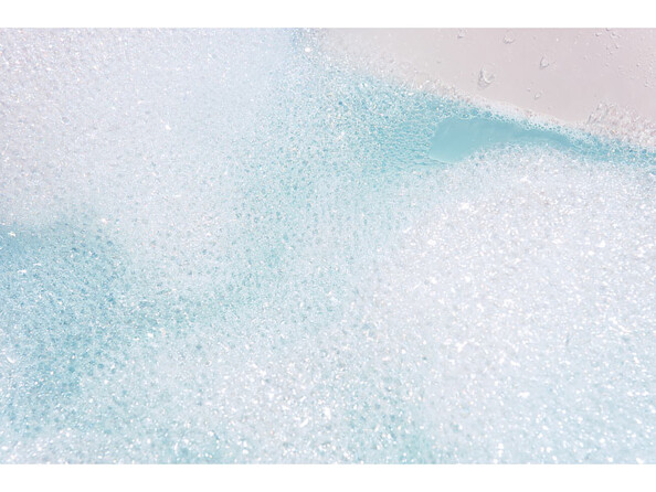 Machine à mousse pour le bain