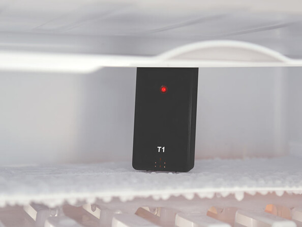 Capteur de température posé dans un congélateur