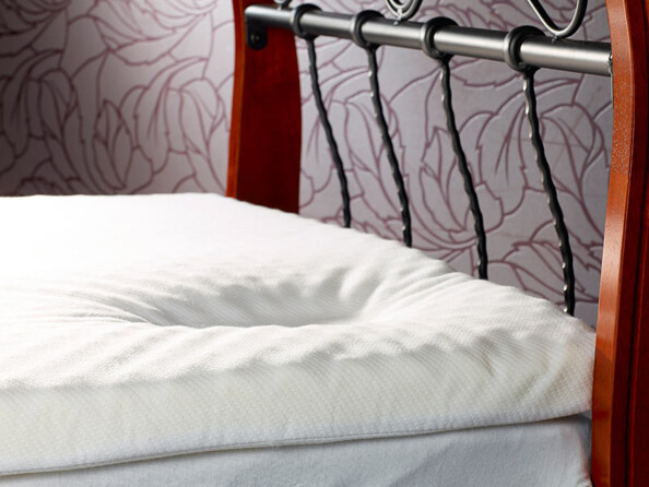 Surmatelas en mousse à mémoire de forme thermo-active 90 x 200 cm