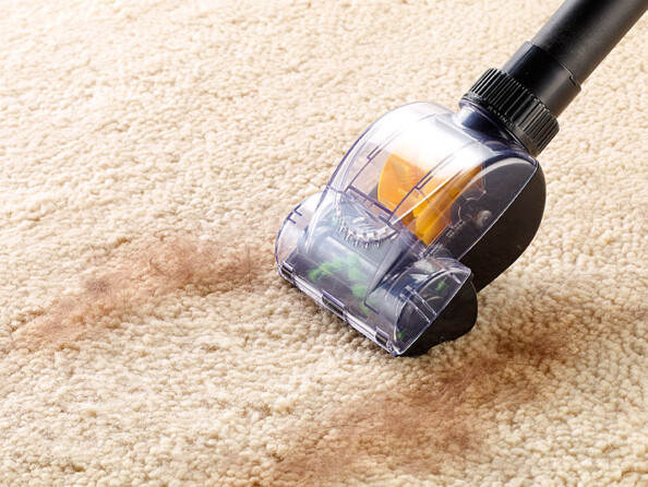 Embout brosse spécial idéal pour moquette, sièges de voiture, etc.