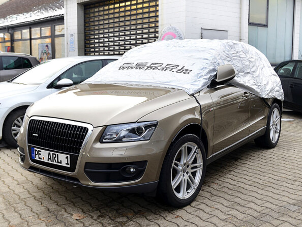 Housse de protection auto grand froid mis en situation