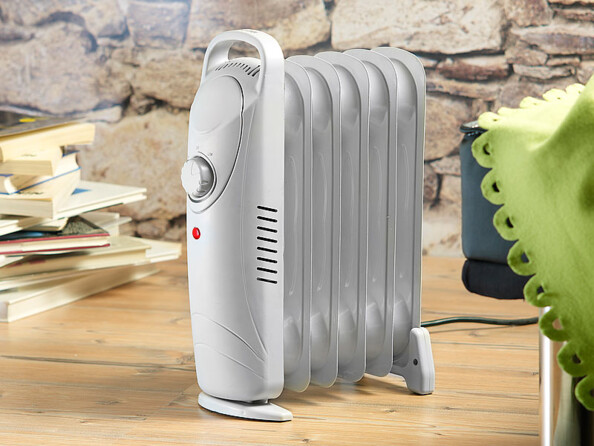 Radiateur électrique mobile avec chauffage à bain d'huile