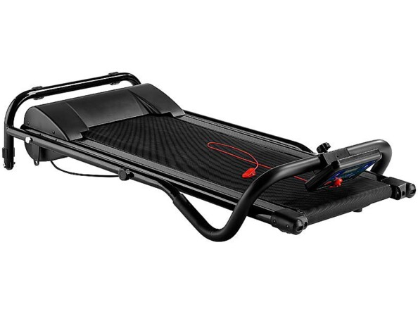 Tapis de marche en position plié pour un rangement facile