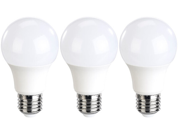 Trois ampoules LED E27 de marque Luminea.