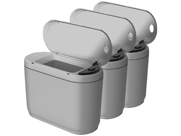 Trois poubelles automatiques de 2 L.