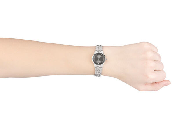 Montre-bracelet pour femme mise en situation