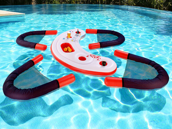 Bar flottant + 4 sièges Infactory. Mise en situation