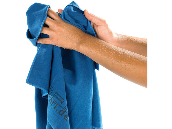 Serviette de bain. Pliable et compacte