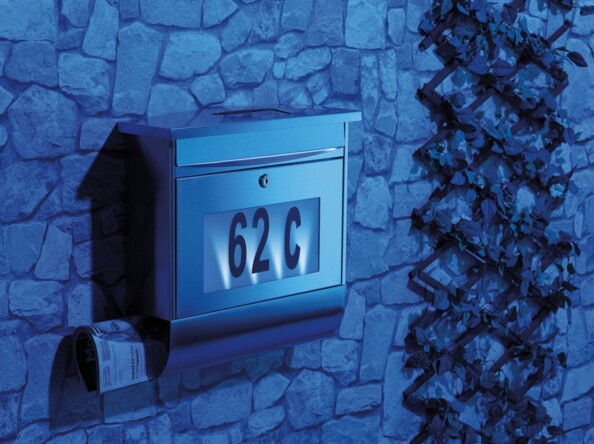 Boite aux lettres solaire à LED