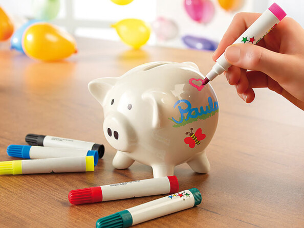 Cochon trielire en porcelaine à personnaliser avec des feutres