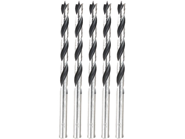 Cinq forets à bois de 5 mm.