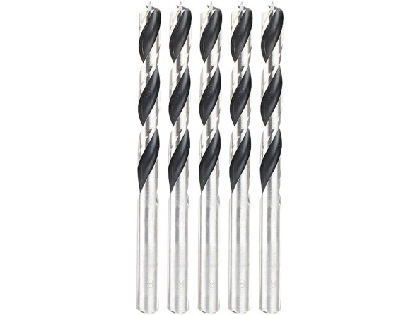 Cinq forets à bois de 8 mm.