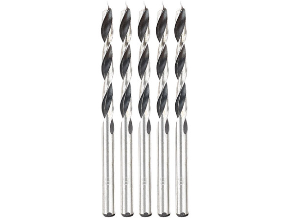 Cinq forets à bois de 6 mm.