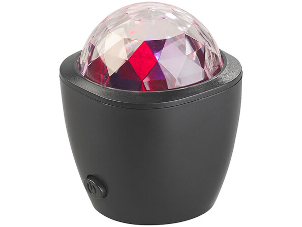 LED RVB, la lumière alterne entre le rouge énergique, le vert doux et le bleu électrique