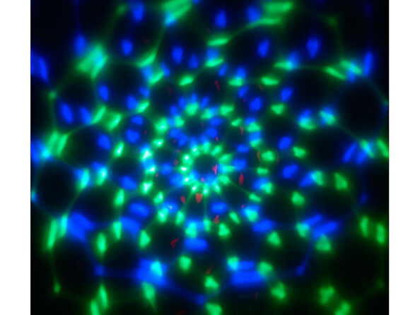 branchez les minis boules disco sur le port USB de votre ordinateur ou sur le port Lightning de votre appareil mobile !