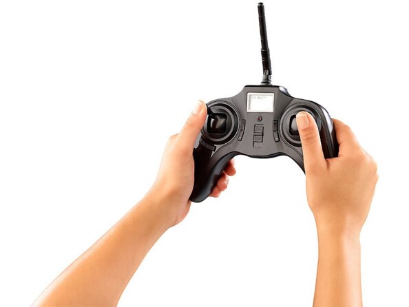 Avion télécommandé avec pilote automatique et caméra