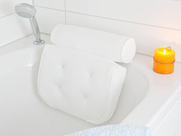 Coussin de baignoire avec surface en maille et ventouses