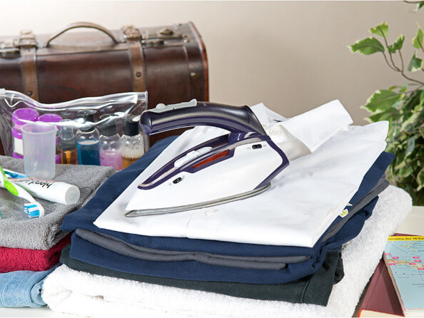 Fer à repasser de voyage avec sélecteur de tension, par Sichler