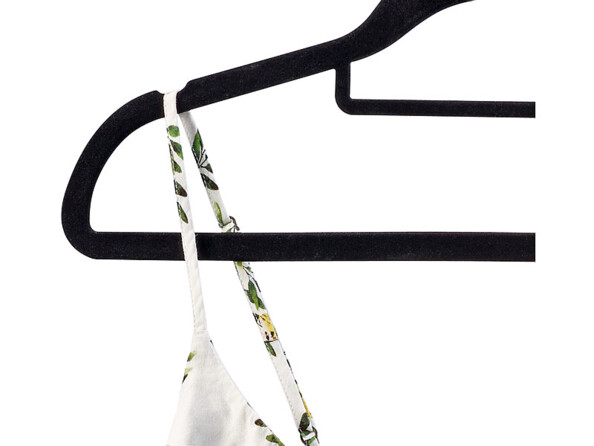 cintre antidérapant extra-plat avec encoche a bretelle