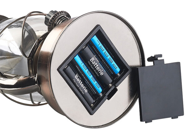 la lampe tempête est alimenté par 4 piles AA