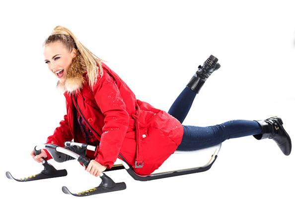 Luge en aluminium avec patins avant orientables