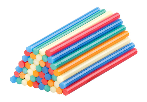 50 bâtonnets de colle Ø11mm. Pour pistolet à colle chaude