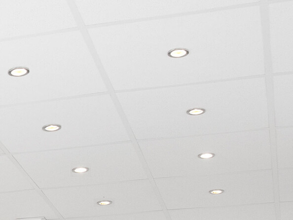 6 ensembles de spots 39 LED SMD GU10 avec supports ronds pivotants alu